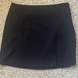 Forever 21 Elegant Black Women's Skirt Size Medium